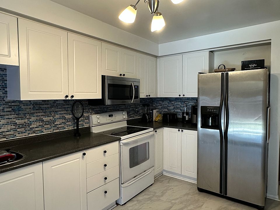 1st image of 49 Larkspur Rd