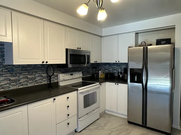 49 Larkspur Rd, Brampton, ON L6R 1W8