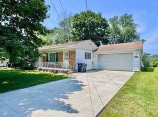 5354 Windward Dr, Erie, PA 16505