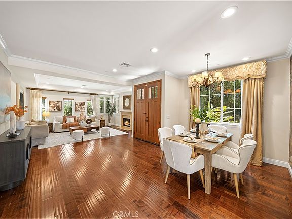 5th image of 2438 Oneida St #D