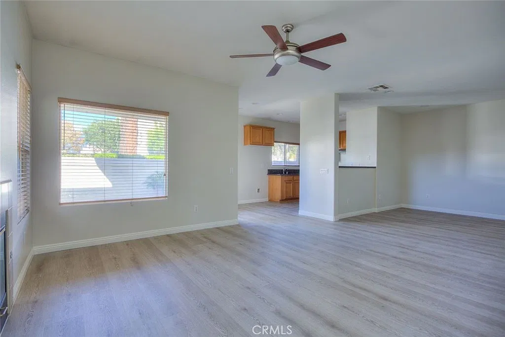 4 bed, 2001 sqft, $3,500 — Photo 4