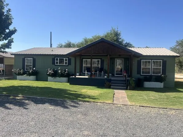 210 W 4th St, Forsan, TX 79733
