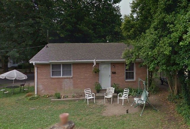 1st image of 601 W Garrison Blvd