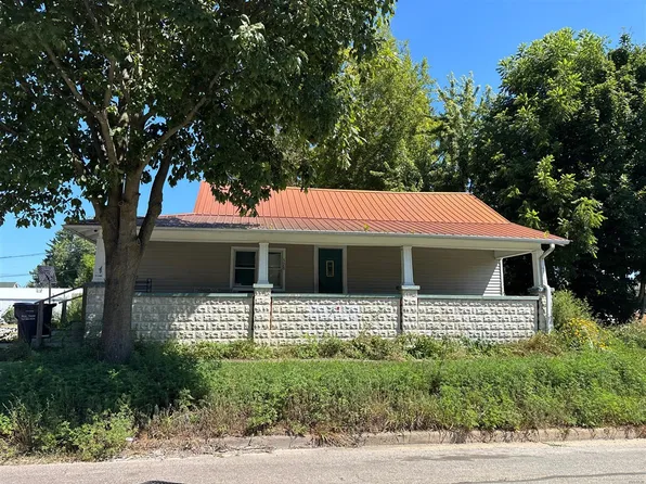 328 E Main St, Ladoga, IN 47954