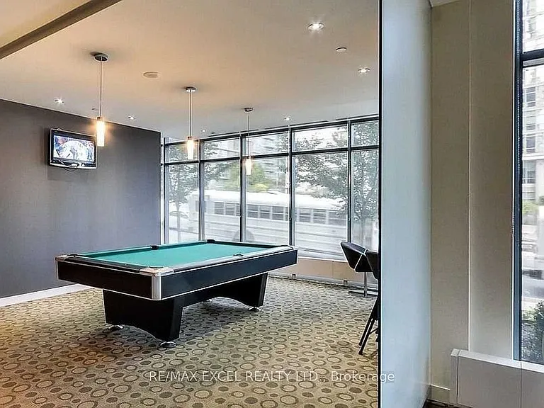 15 Fort York Blvd W #3907 — Photo 20