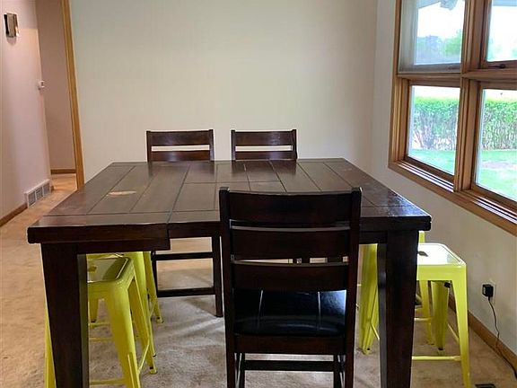 4th image of 3111 Court St