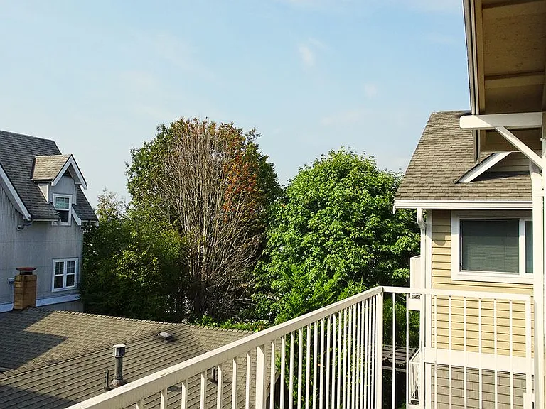 657 W Emerson St #C — Photo 7