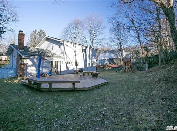 4th image of 85 Willow St