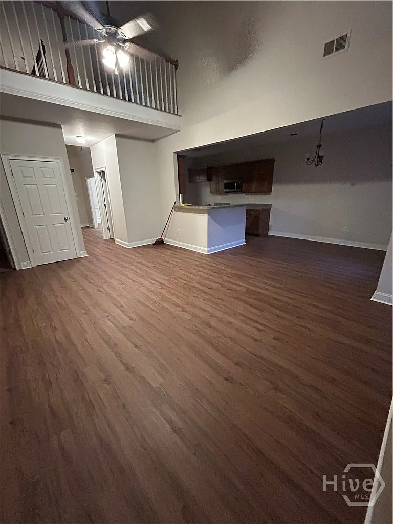 4 bed, 3.0 bath, 2222 sqft, $2,750 — Photo 4