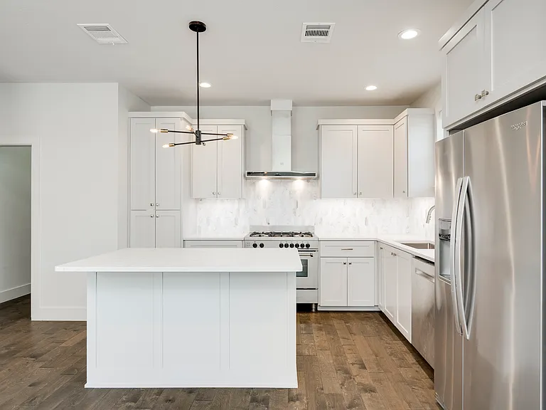 1412 Perez St #1 — Photo 11