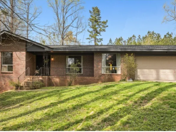 779 Pinehurst Dr, Fairburn, GA 30213