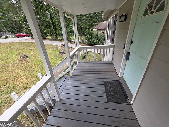 5th image of 3973 Woodland Cir SE