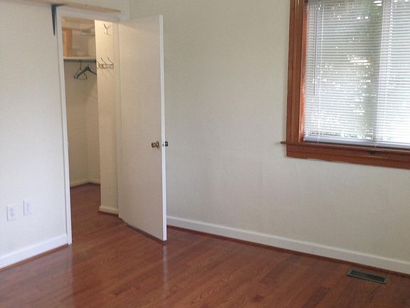 5th image of 2405 Burke Ave