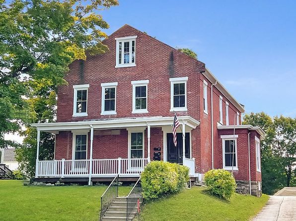 1025 Main St #2