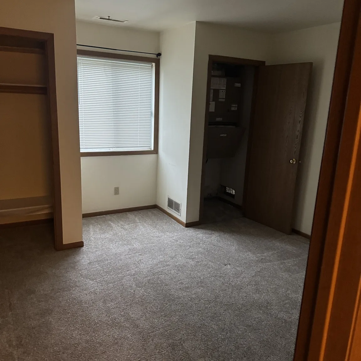 2 bed, 1100 sqft, $1,400 — Photo 1