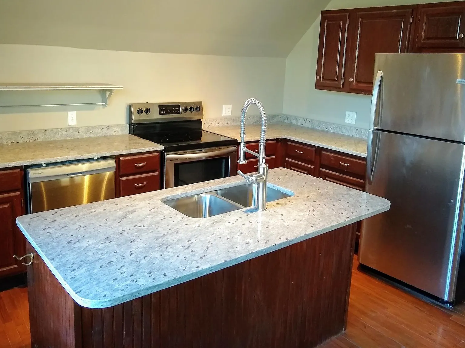 2 bed, 1404 sqft, $1,700 — Photo 3