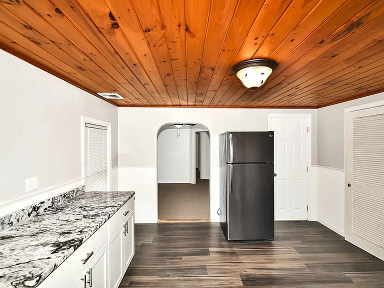 37 Wilbur St #2 — Photo 11