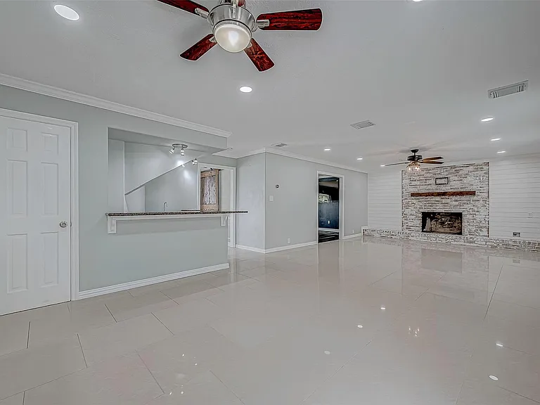 8110 Bent Oak Ln — Photo 12