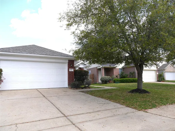 16327 Bettong Ct, Sugar Land, TX 77498