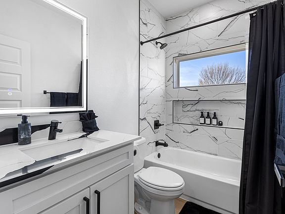 3rd image of 1509 S Barry Ave #1509