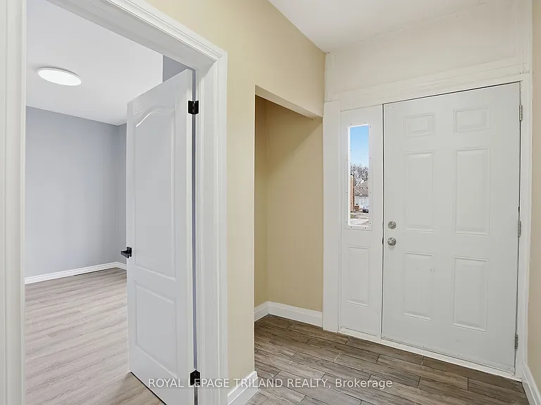 151 Waterloo St — Photo 2