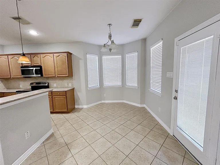 5523 Baby Blue Ln — Photo 24