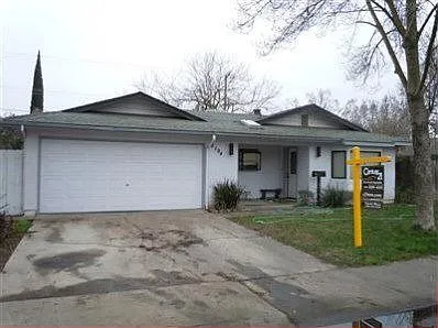2104 Wolcott Way photo 1