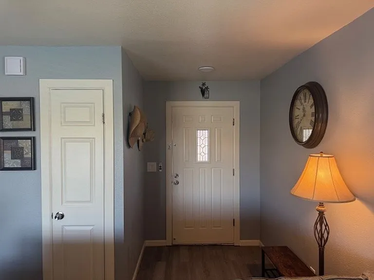 1800 Clubhouse Dr #28 — Photo 4