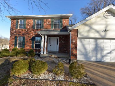 572 Enchanted Pkwy, Ballwin, MO, 63021