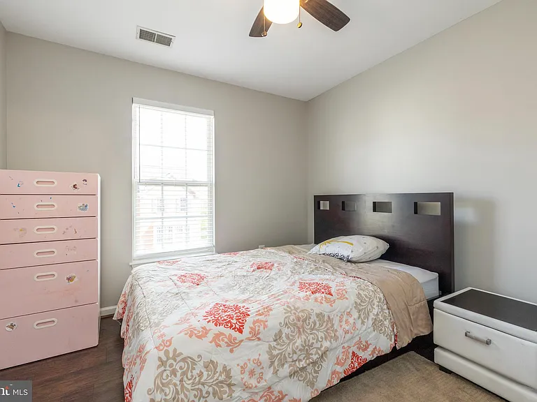 4004 Meadow Trail Ln — Photo 24