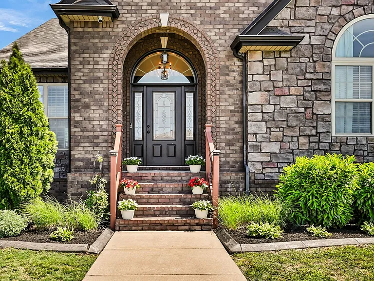 213 John Duke Tyler Blvd — Photo 3
