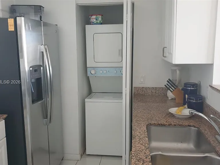 1155 Brickell Bay Dr #3007 — Photo 8