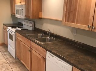 718 Wilson Ave #4, Dubuque, IA 52001