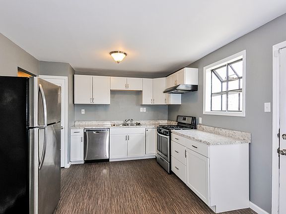 3rd image of 1060 S Waterford Dr