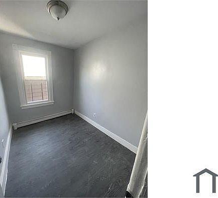 1st image of 2 Garfield St Floor 3