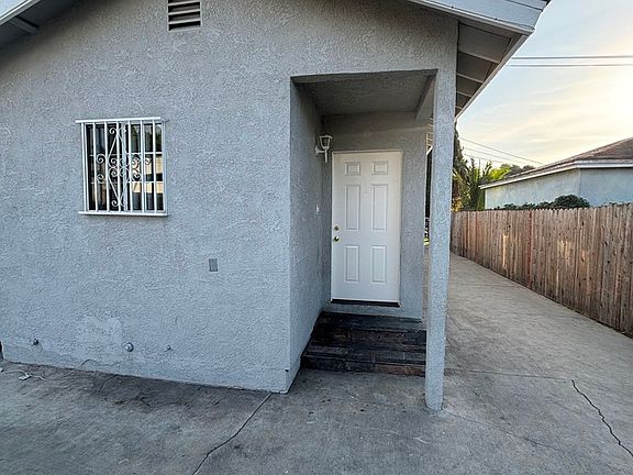2nd image of 11015 S San Pedro St #11017