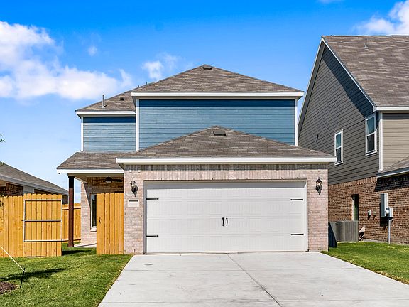 3rd image of 944 Camelia Grove Ct
