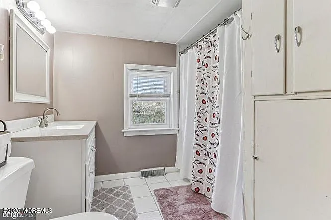36 Browning Ave — Photo 7