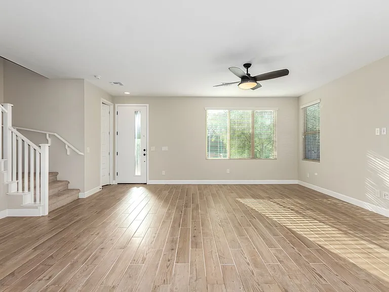 2026 W Desert Hollow Dr — Photo 26