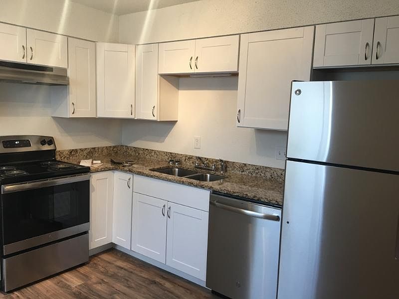 1st image of 1413 29th St APT B