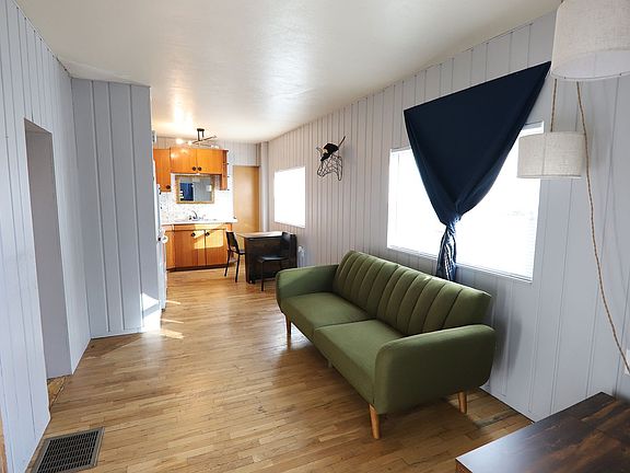 5th image of 411 Smith St #B