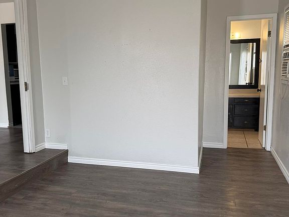 5th image of 1803 W Blodgett St