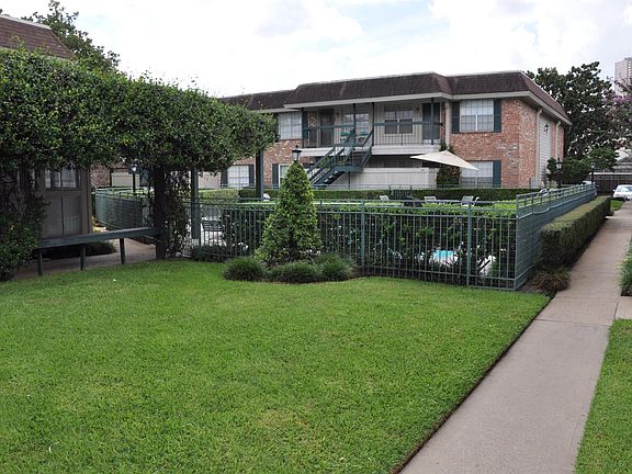 3rd image of 845 Augusta Dr #52