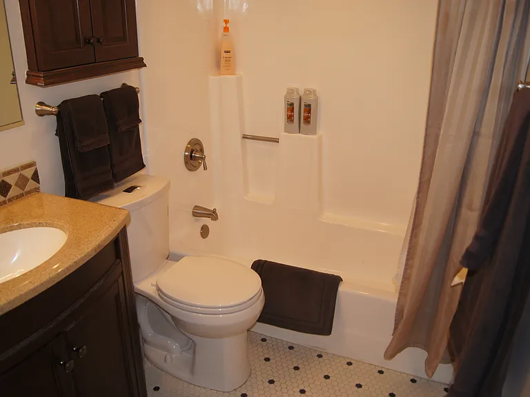 519 25th St #6 — Photo 20