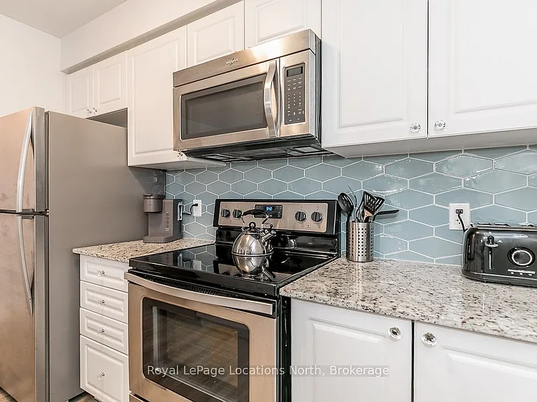 4 Anchorage Cres #205 — Photo 10
