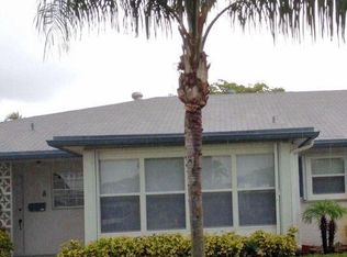 1157 S Drive Cir APT B, Delray Beach, FL 33445