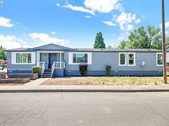 2nd image of 662 Lochaven Ave