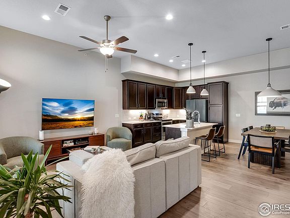 5th image of 820 Schlagel St #8