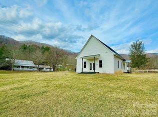 6367 State Highway 261, Bakersville, NC 28705