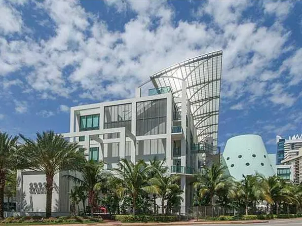 6000 Collins Ave, Miami Beach, FL